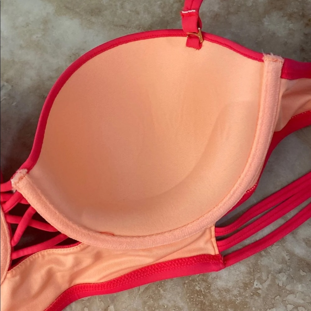 Beautiful two pieces swimwear sets 
Pink - Picture 7 of 7